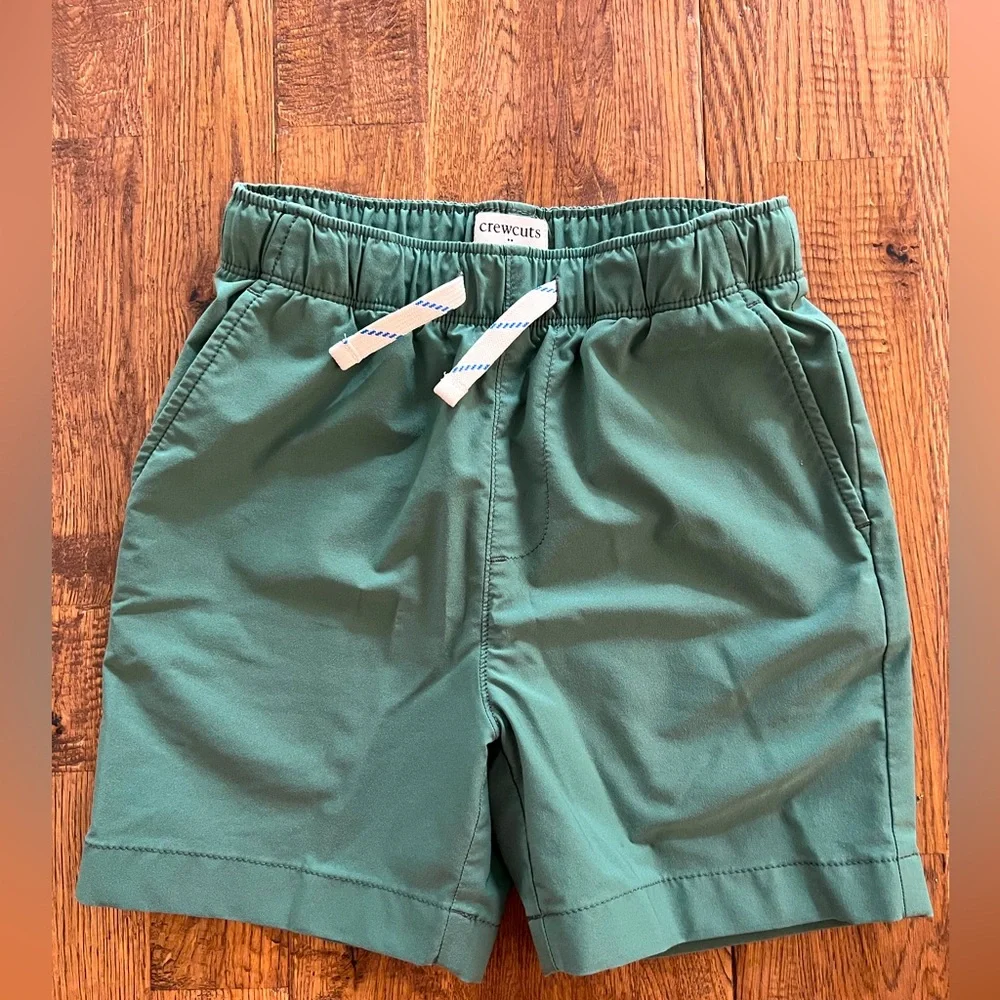 New Crewcuts Tech Dock Shorts in‎ Pale Spinach size 7 F